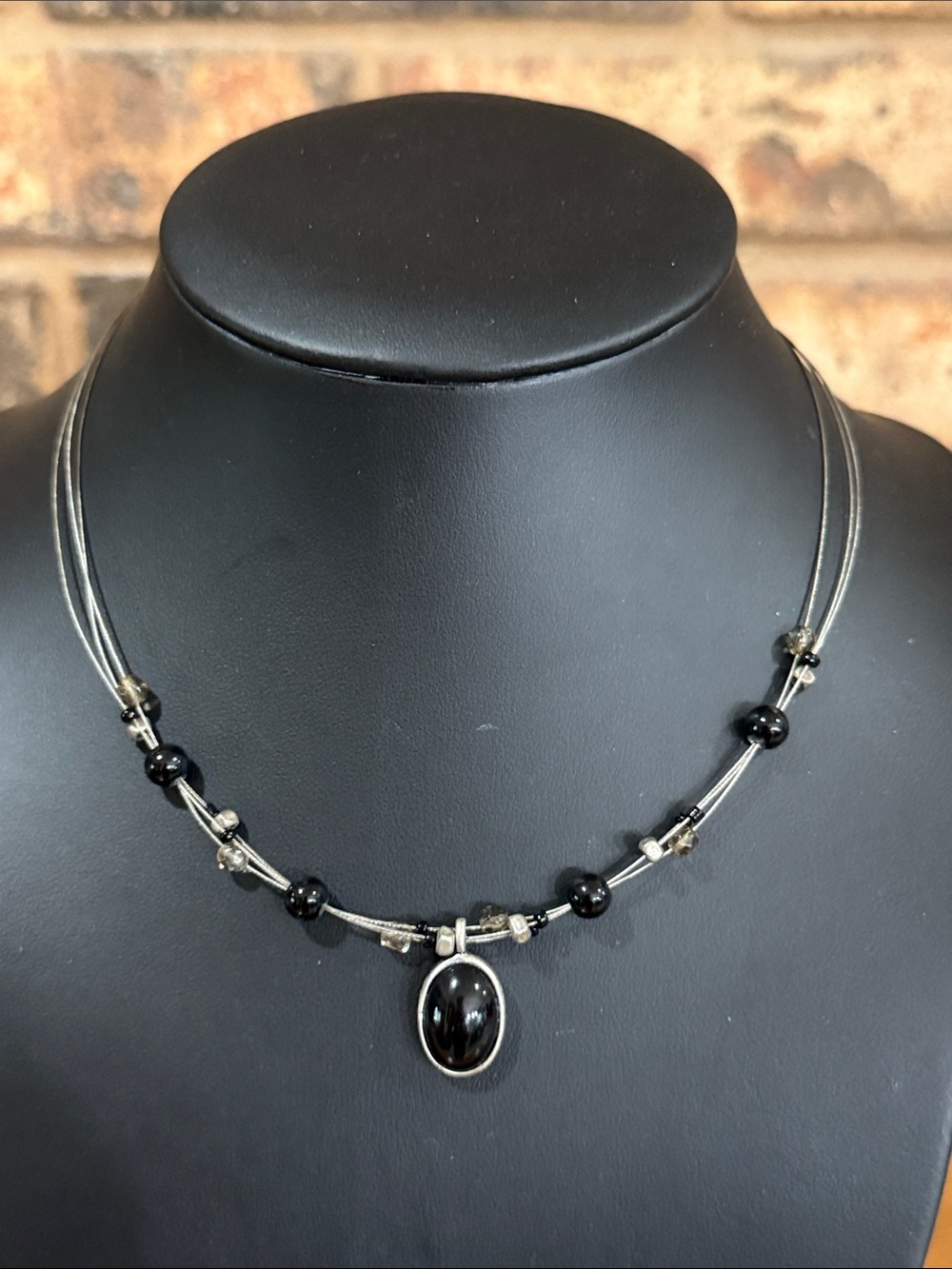 NY & co Vintage 90s black cabochon illusion necklace